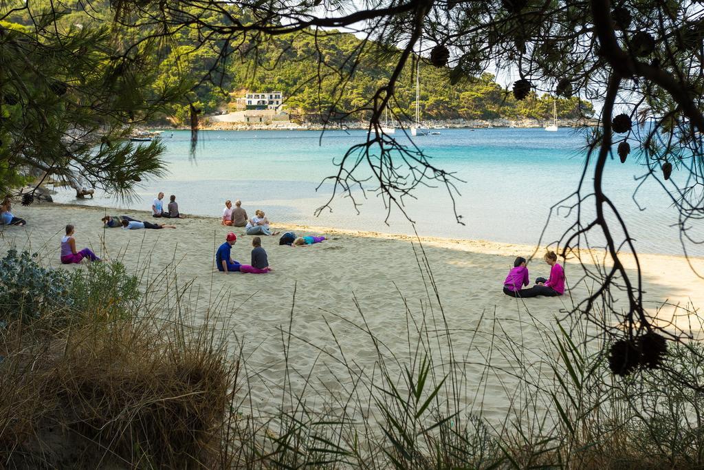 Pine Tree Boutique Apartments Saplunara Εξωτερικό φωτογραφία