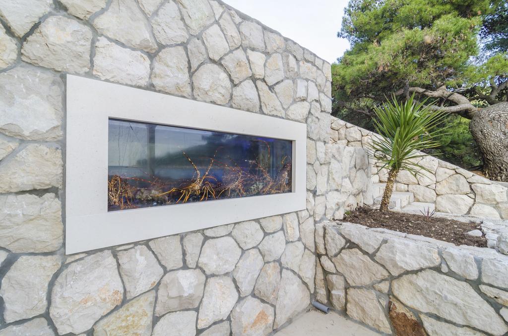 Pine Tree Boutique Apartments Saplunara Εξωτερικό φωτογραφία
