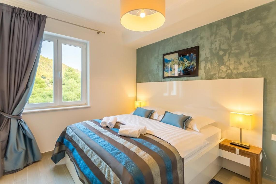 Pine Tree Boutique Apartments Saplunara Εξωτερικό φωτογραφία