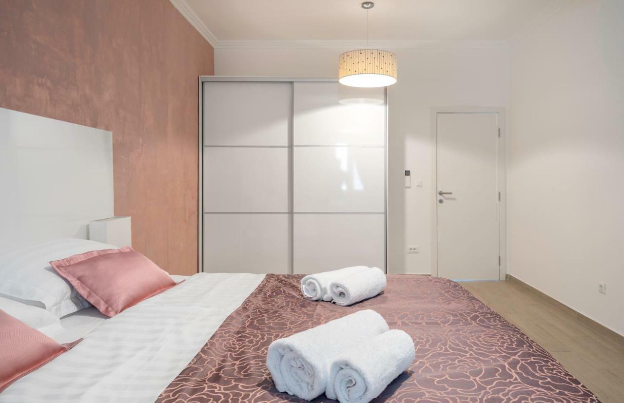 Pine Tree Boutique Apartments Saplunara Εξωτερικό φωτογραφία