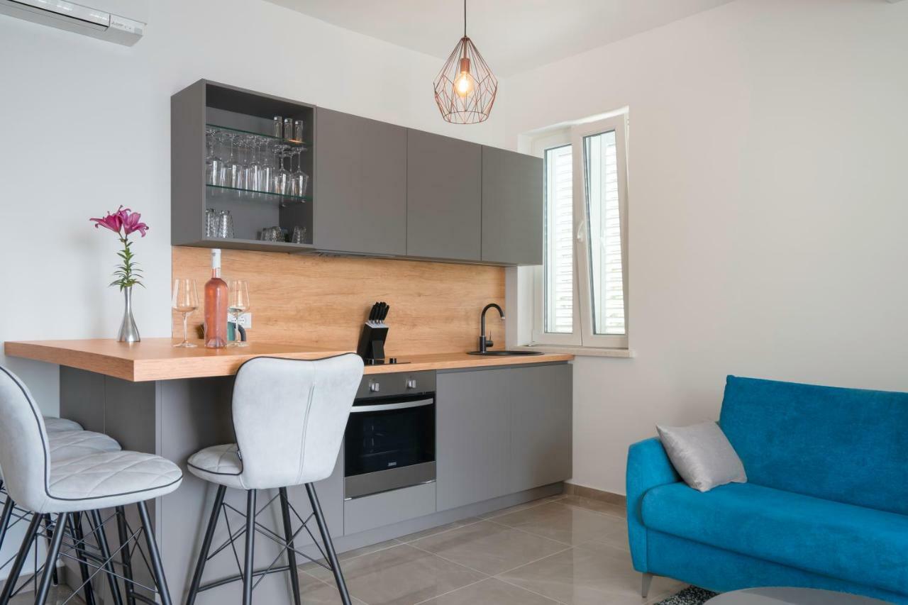 Pine Tree Boutique Apartments Saplunara Εξωτερικό φωτογραφία
