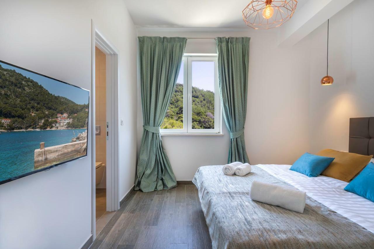 Pine Tree Boutique Apartments Saplunara Εξωτερικό φωτογραφία