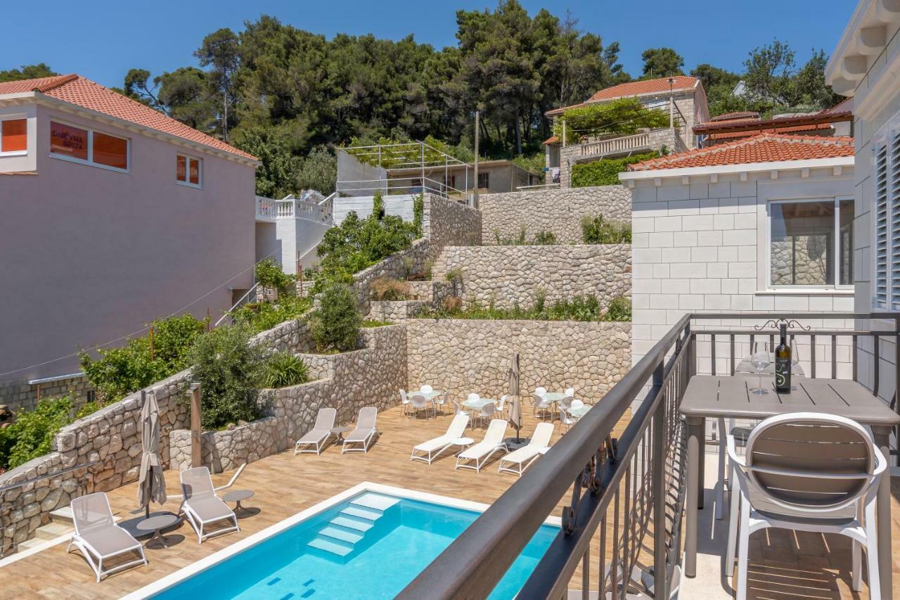 Pine Tree Boutique Apartments Saplunara Εξωτερικό φωτογραφία