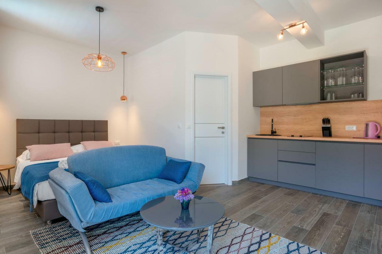 Pine Tree Boutique Apartments Saplunara Εξωτερικό φωτογραφία